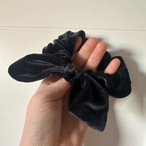 Lululemon Black Velvet Bow Scrunchie